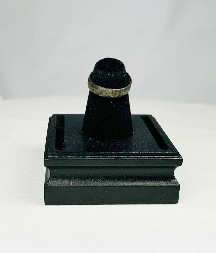 Antique Persian silver ring with carnelian intaglio used as personal seal