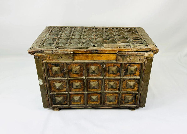 Late 19th-century Indian hardwood lidded box with brass cladding
