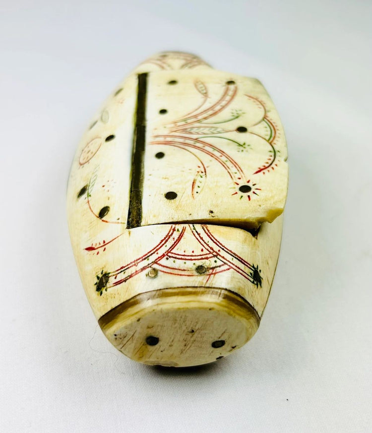 Domed Napoleonic-era bone snuff box with painted floral designs