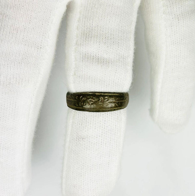 Ancient Roman bronze band ring 1st–4th century CE with incised decorative motifs