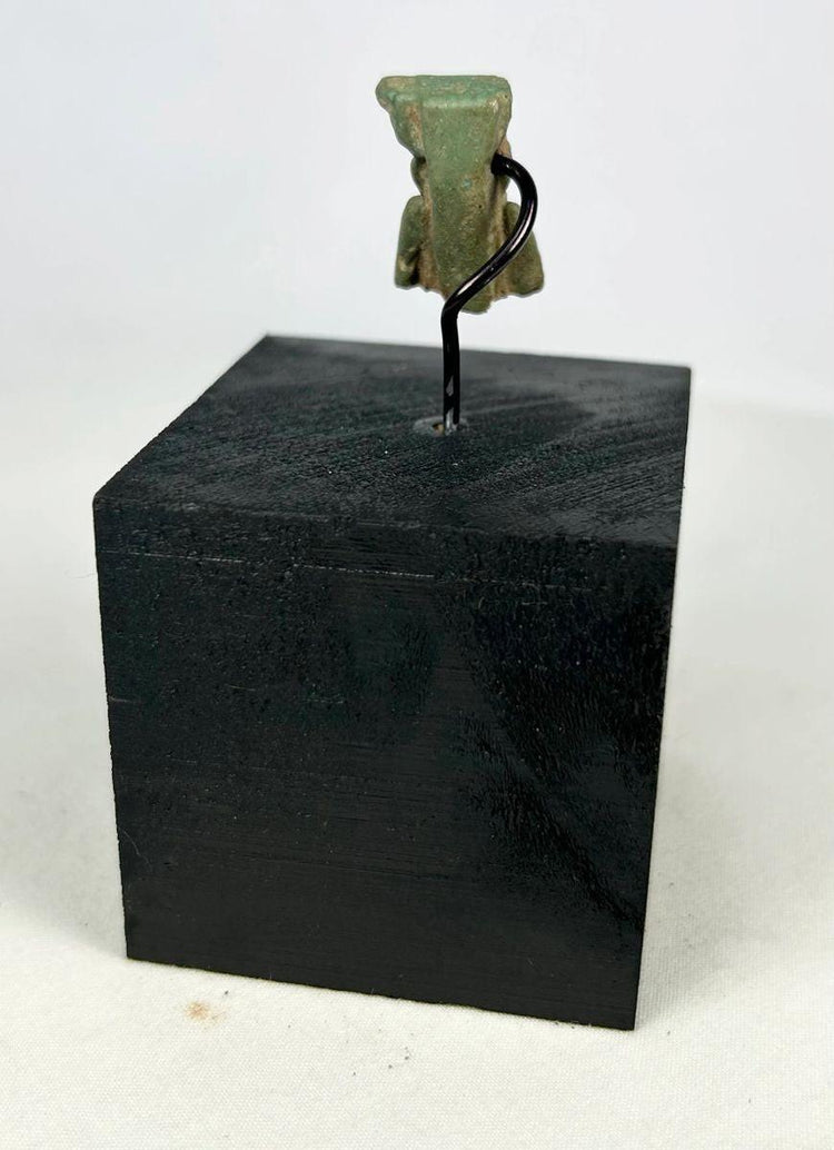 ancient egyptian turquoise faience amulet circa 1070–664 bce