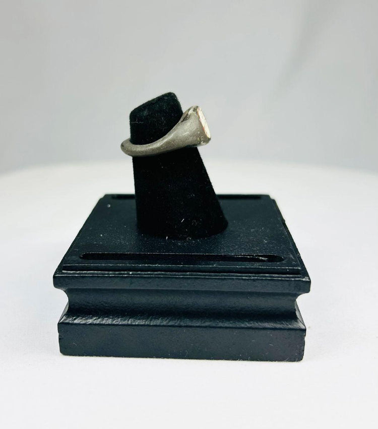 1st millennium BCE silver ring featuring polished carnelian intaglio