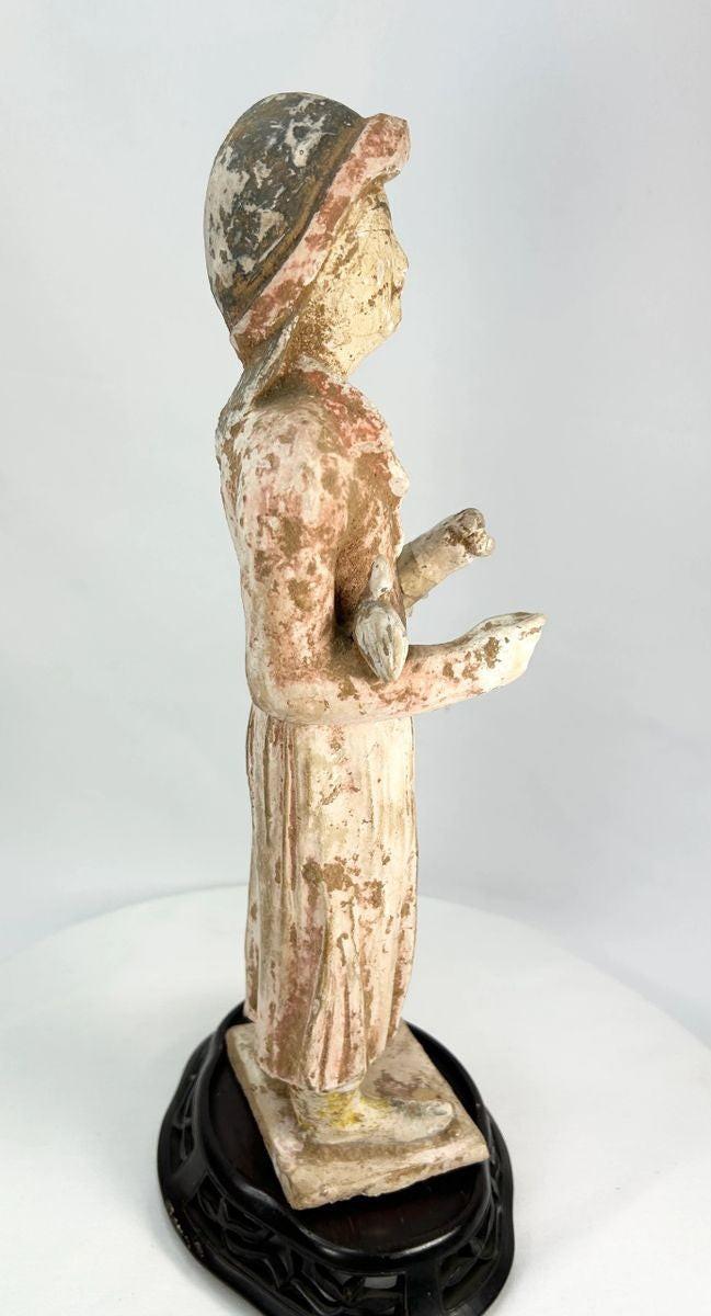 Authentic Tang Dynasty female court attendant sculpture with faint red and white pigments