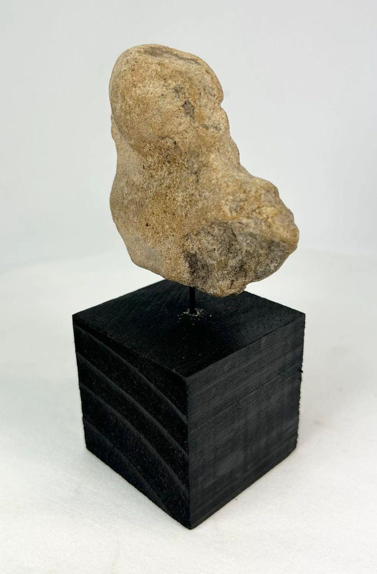 Pre-Columbian West Mexico terracotta anthropomorphic sculpture