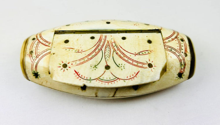 18th–19th century French prisoner-of-war bone snuff box with hand-painted flowers
