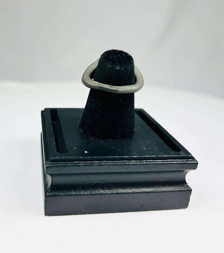 Silver band ring with carnelian intaglio and natural patina from antiquity