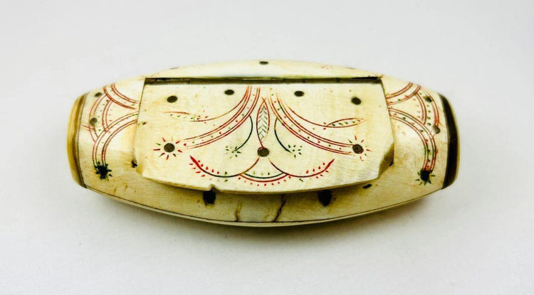 1793–1815 antique French POW snuff box with hand-painted floral decoration