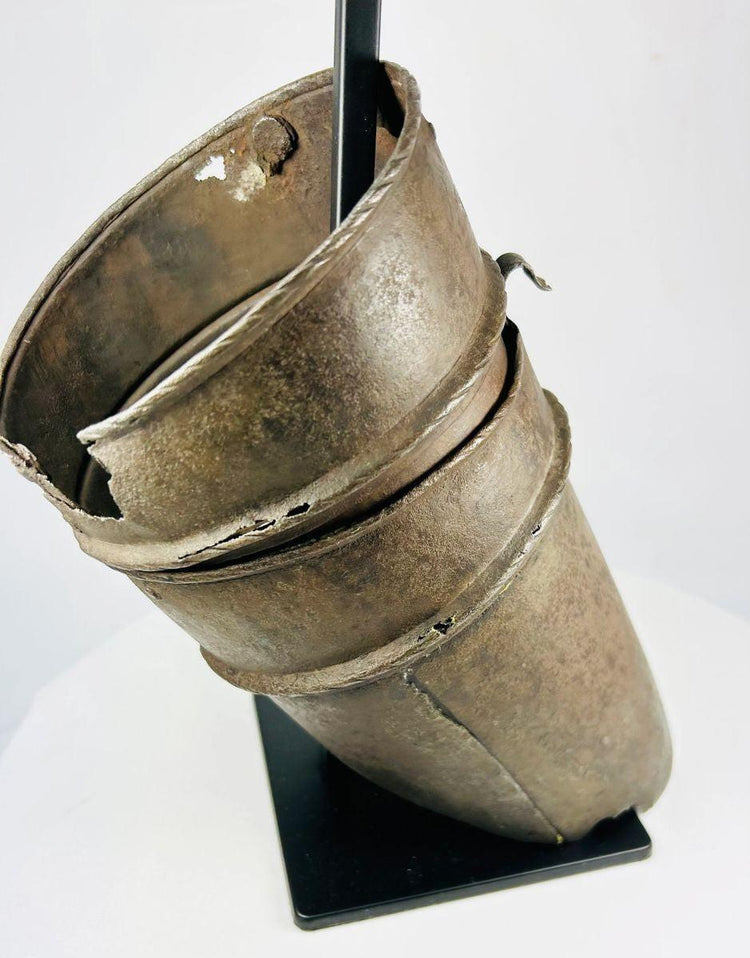 Renaissance knight’s upper arm defense 16th-century armor plate