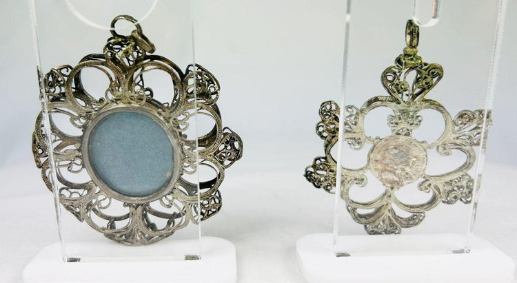 Italian or Spanish 19th-century devotional pendant with Christ image