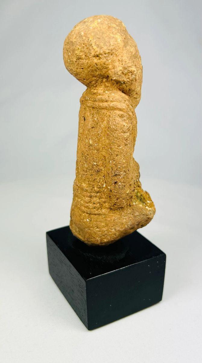 Ancient West African terracotta figurine—left side profile from Sokoto culture, archaeological piece dated 500–200 CE