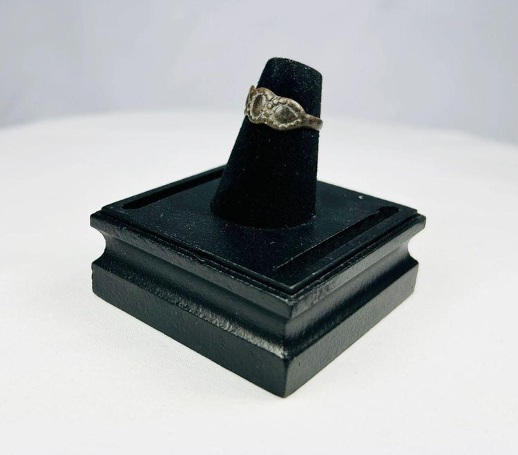 Byzantine period silver ring with aged patina and clustered bezel