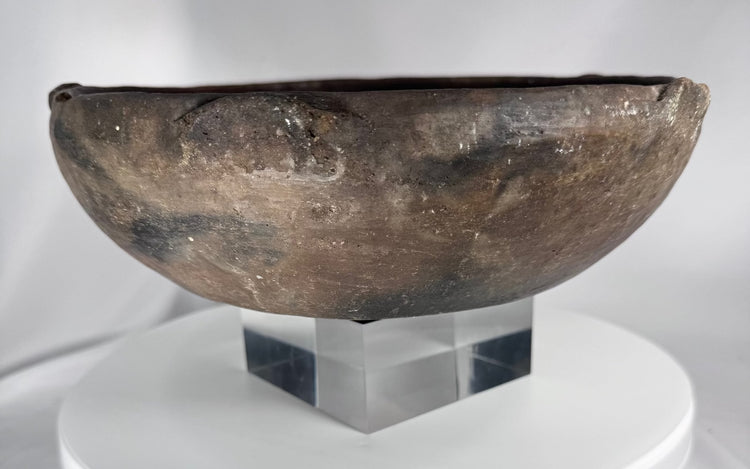 Large Pre-Columbian pottery bowl with burnished surface and traditional hand-crafted construction