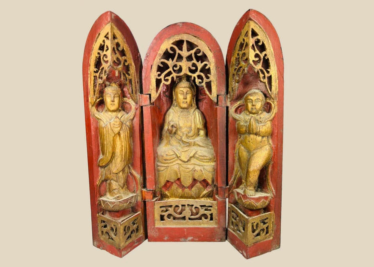 Qing Dynasty portable Buddhist shrine, circa 18th–19th century, hand-carved and painted wood triptych with gilded figures and intricate lattice details.