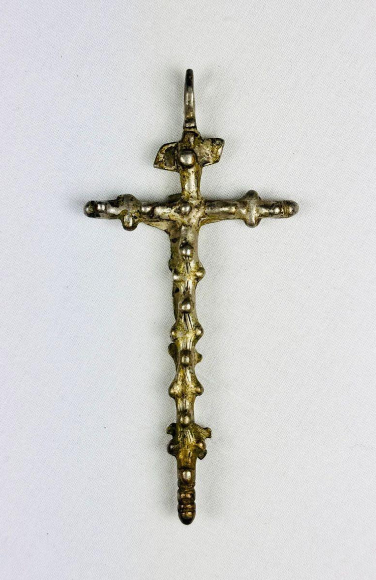 Colgante de crucifijo católico antiguo | Plata fundida con dorado | Sur de Europa | Circa 1780-1820