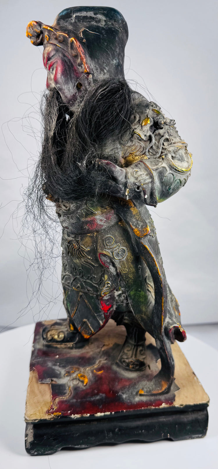 Late 19th to early 20th-century Guan Yu altar statue with surviving gilt decoration