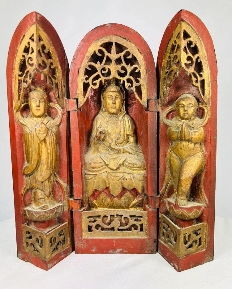Qing Dynasty portable Buddhist shrine, circa 18th–19th century, hand-carved and painted wood triptych with gilded figures and intricate lattice details.