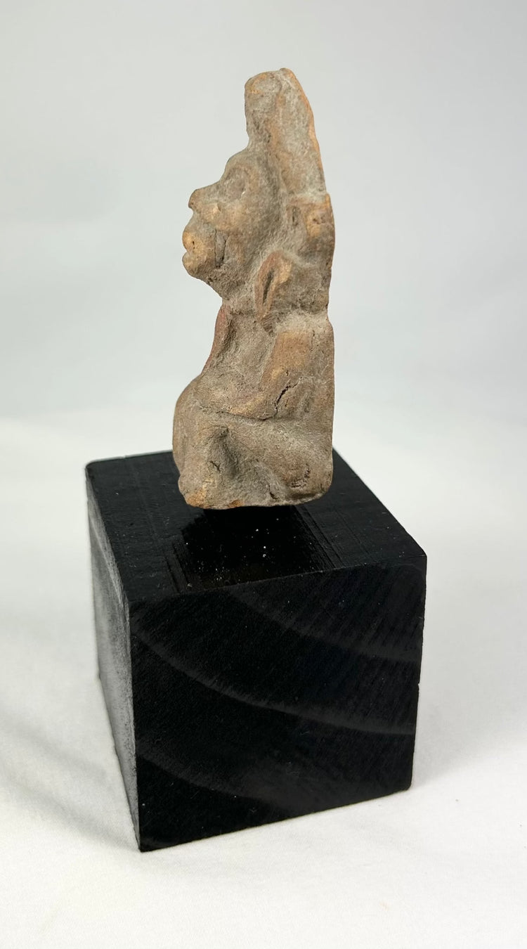 South Asian terracotta anthropomorphic votive figure, 3rd–6th century CE, mounted on black display base