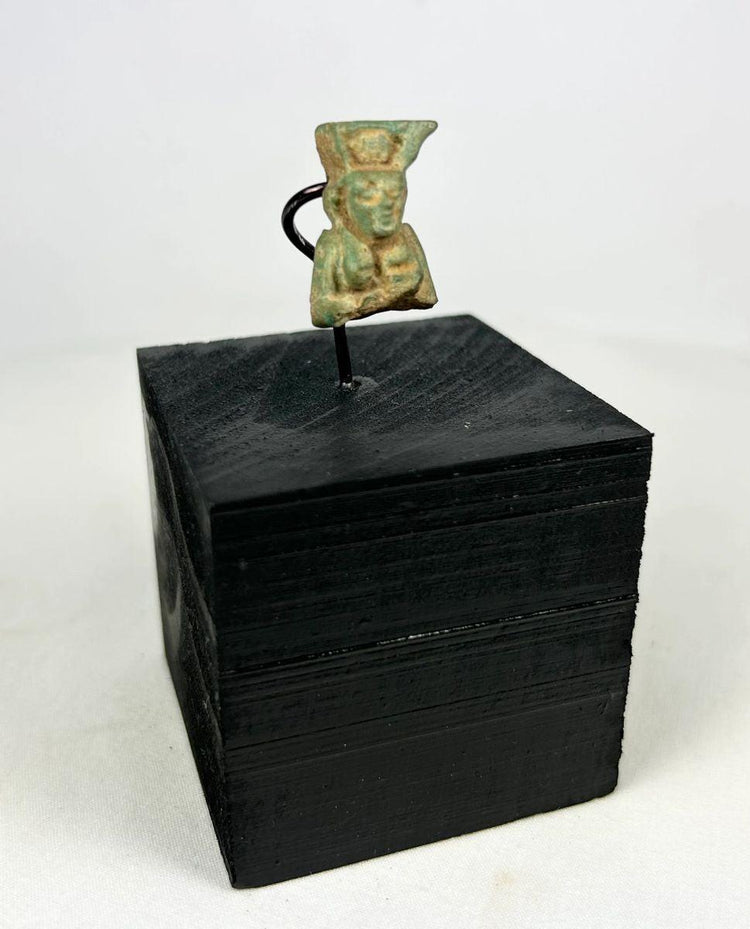 small egyptian sekhmet amulet with suspension hole reverse