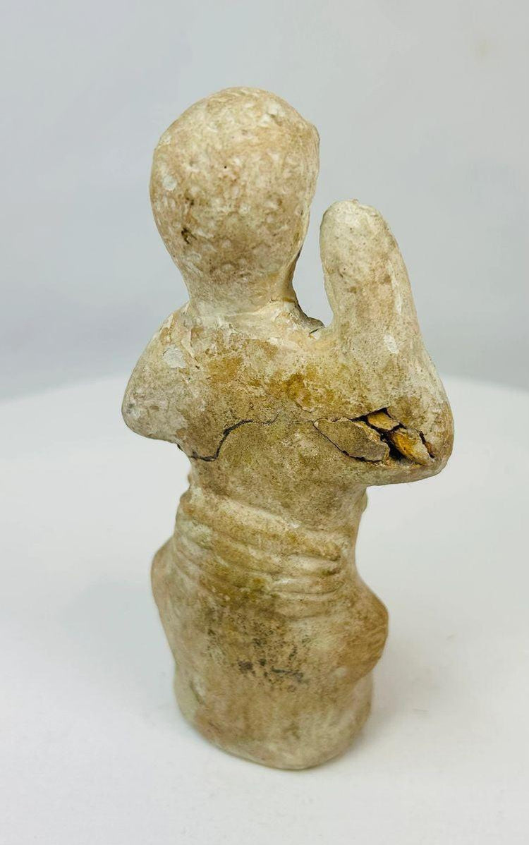 Grecorromana | Figura de terracota de una diosa | Hacia los siglos I-III d. C.