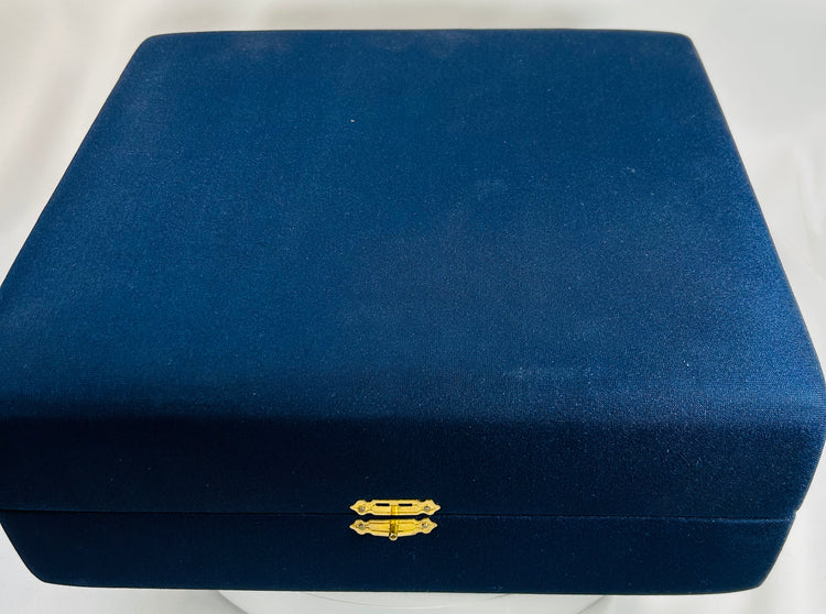 Chilean espuelas with nickel silver finish and decorative engraved elements