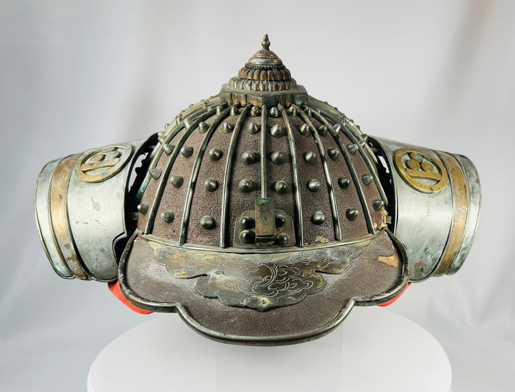 Edo period Kaji Kabuto with engraved plate and red padded interior ring