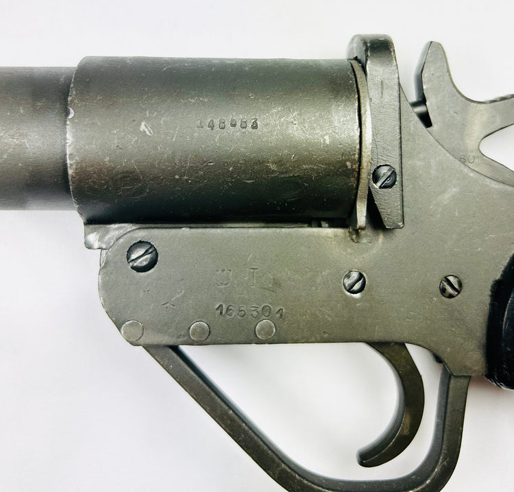 1939–1945 WWII Webley MK. V flare pistol with stamped steel frame and authentic black grips