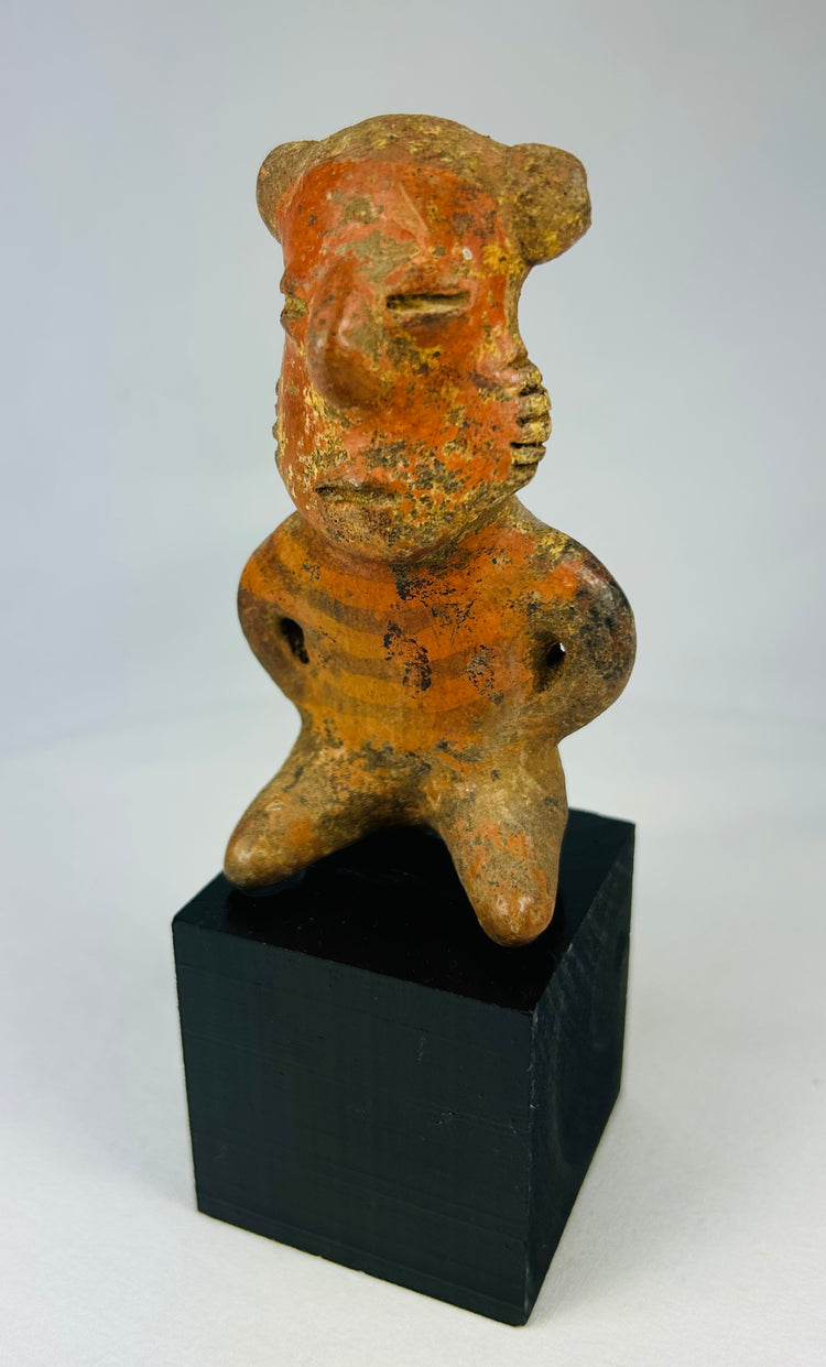 Figura de pie de terracota precolombina | Oeste de México | 300 a. C.–500 d. C.