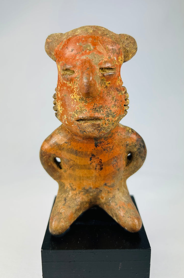 Figura de pie de terracota precolombina | Oeste de México | 300 a. C.–500 d. C.