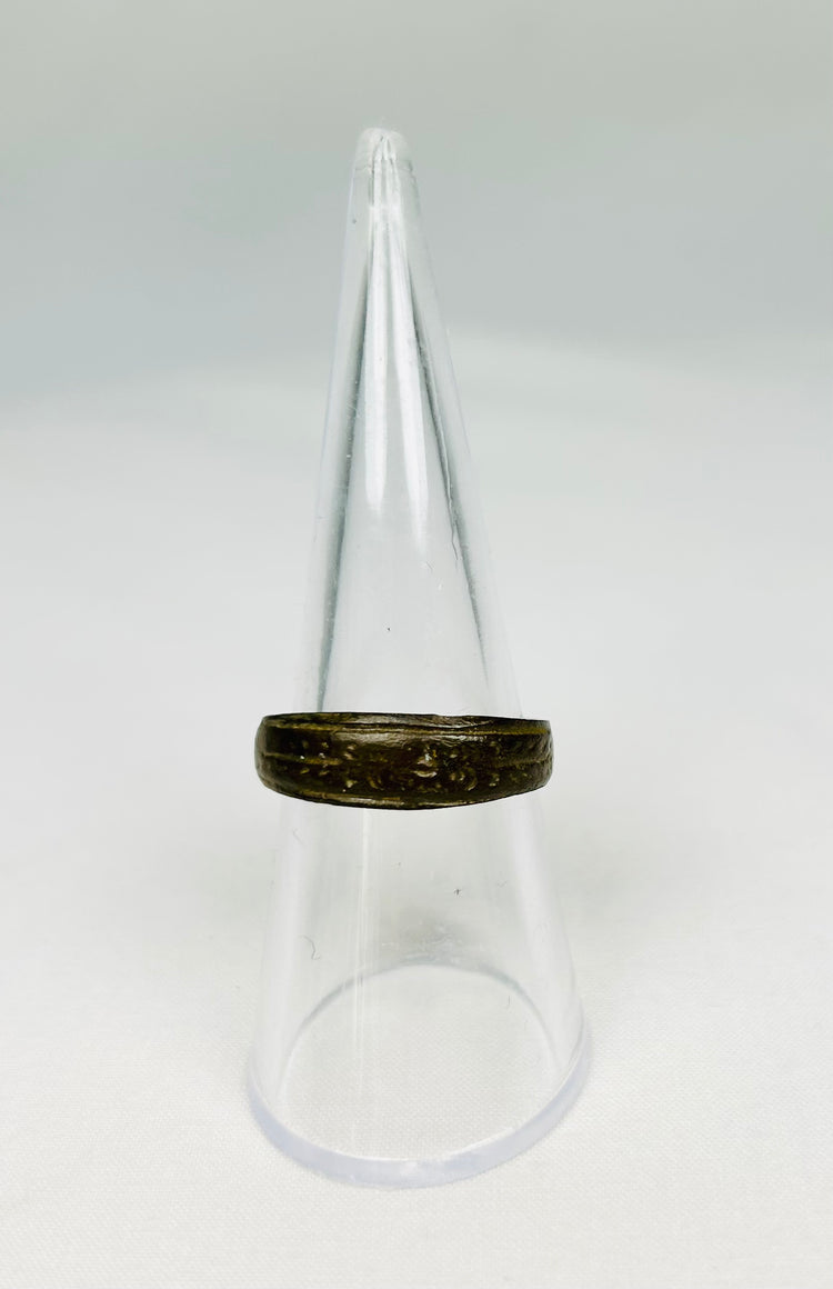 1st–4th century CE Roman bronze ring personal adornment with patina