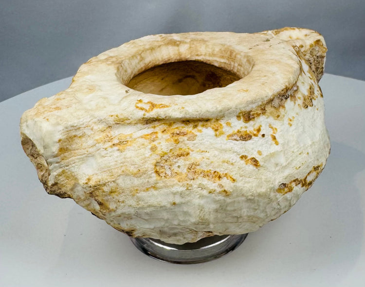 First-millennium B.C. stone container with broad flat rim