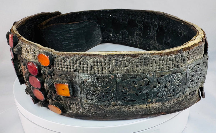 Close-up of the clasp and decorative metalwork on a 17th–18th century Jewish bridal belt with Cornelian stone embellishments.