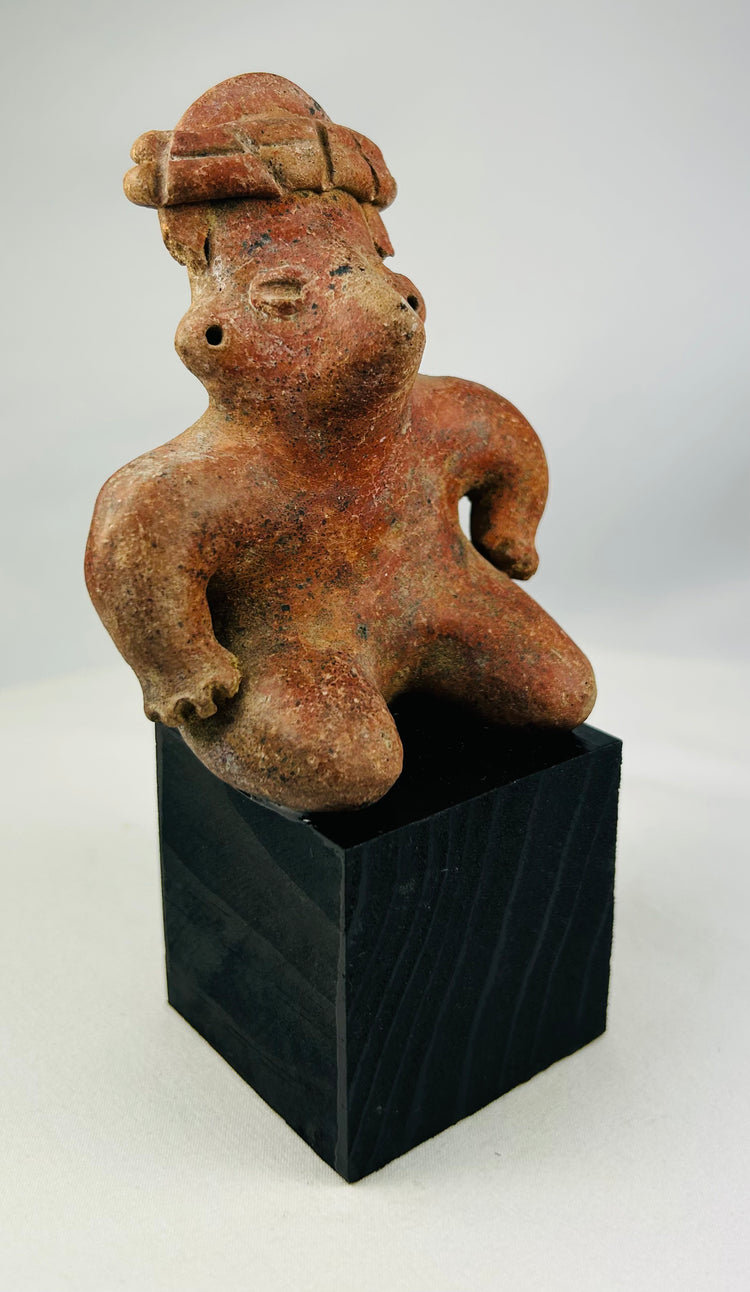 Pre-Columbian archaeological terracotta figure dating 300 BCE–300 CE