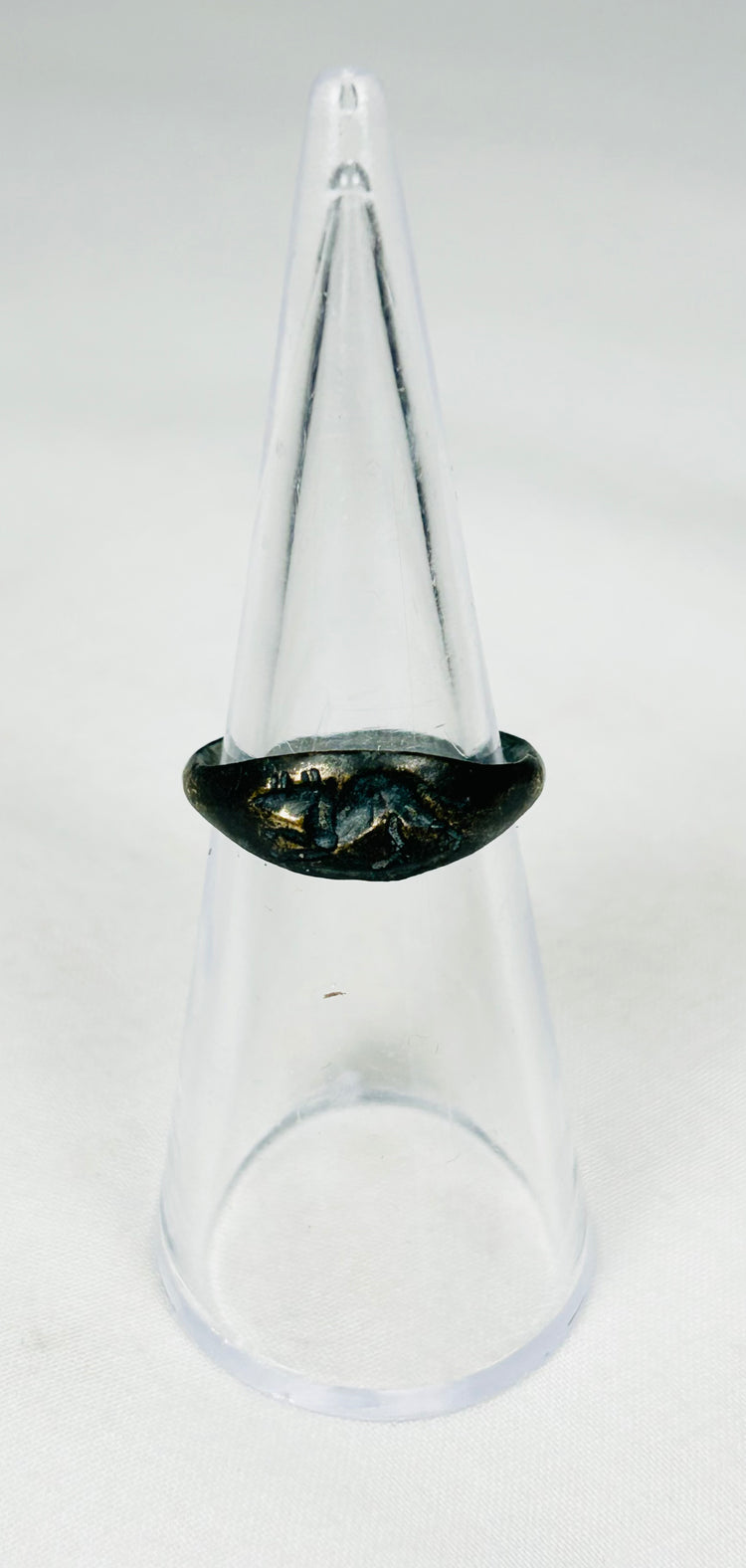 Ancient Roman bronze talisman ring with small mouse depiction and deep burial patina