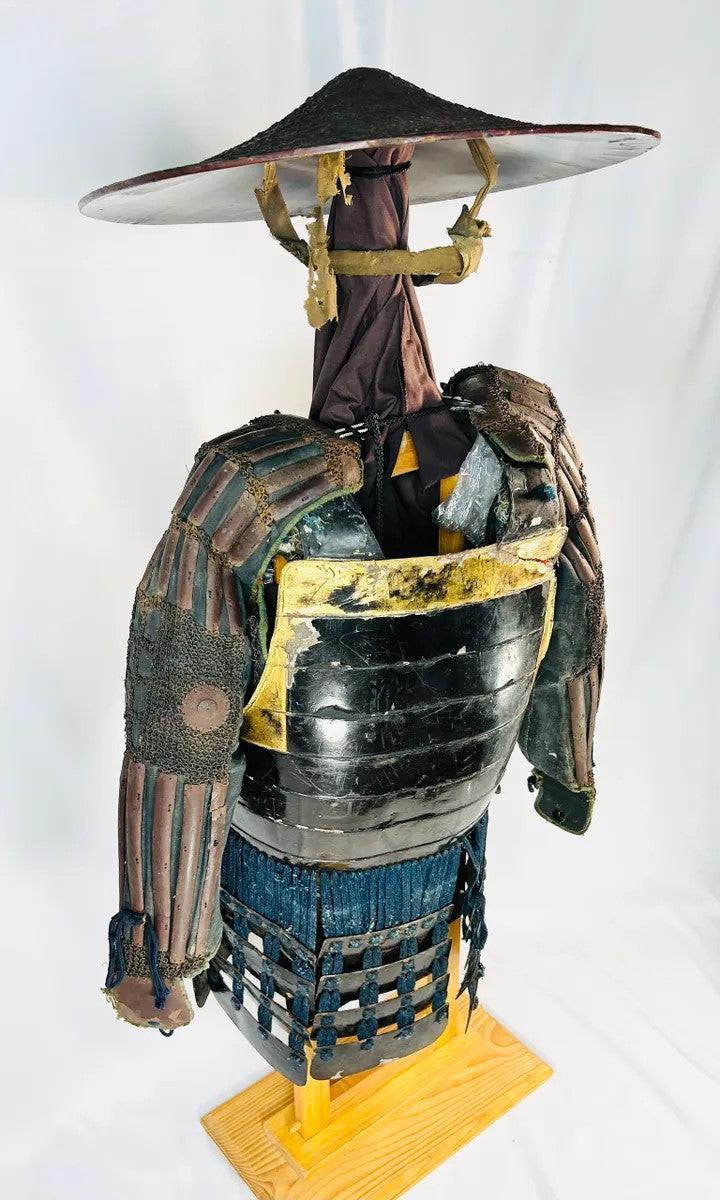 Japanese Samurai Do-Maru Armour with Takeda Clan Crest | 14th–16th Century