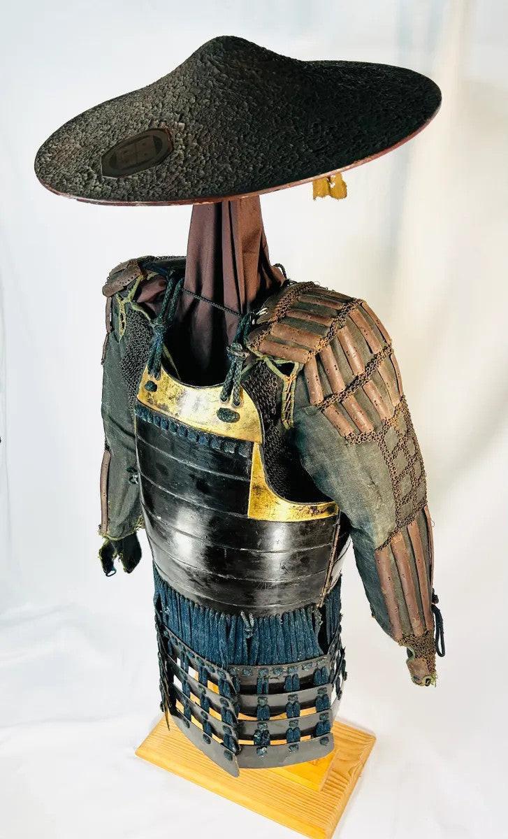 Japanese Samurai Do-Maru Armour with Takeda Clan Crest | 14th–16th Century