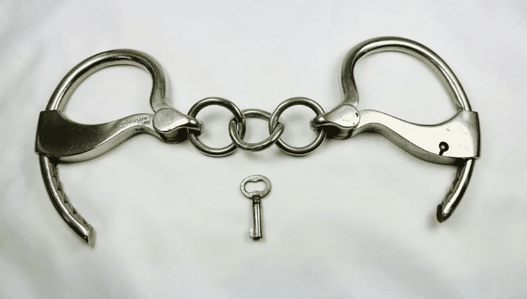 Menottes réglables avec clé John J. Tower | États-Unis | 1866–1940