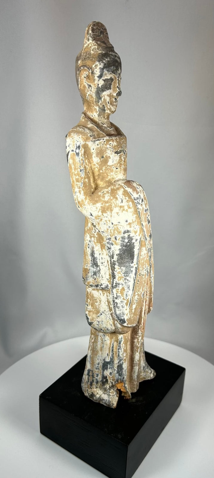 Northern Wei funerary mingqi figure with traditional robe and headdress