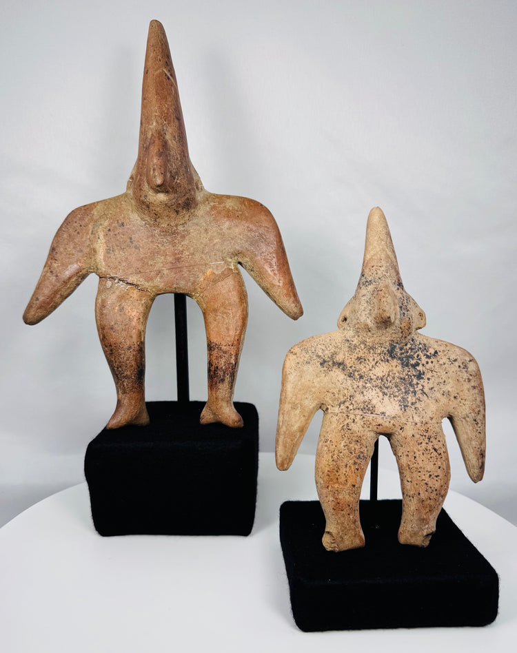360-degree rotating view of two Ancient Colima Gingerbread terracotta figures from Western Mexico