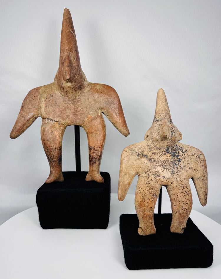 360-degree rotating view of two Ancient Colima Gingerbread terracotta figures from Western Mexico