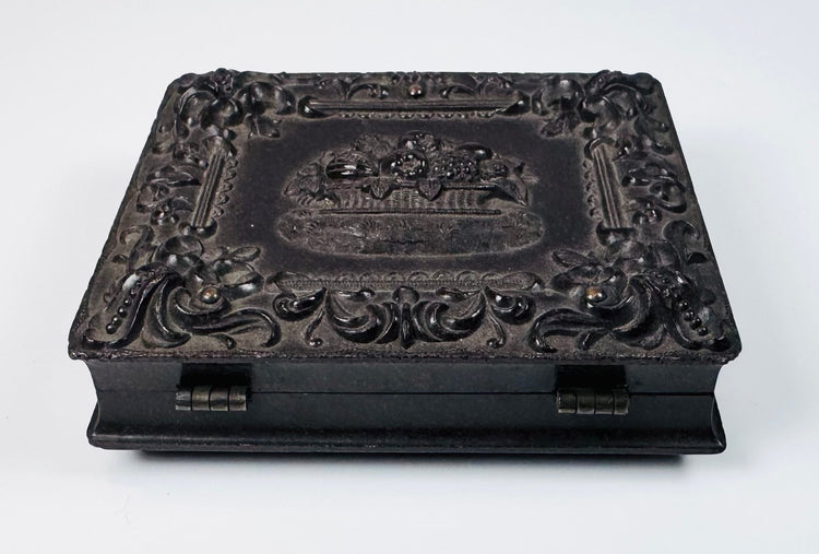 Victorian era gentleman portrait preserved in antique daguerreotype presentation case