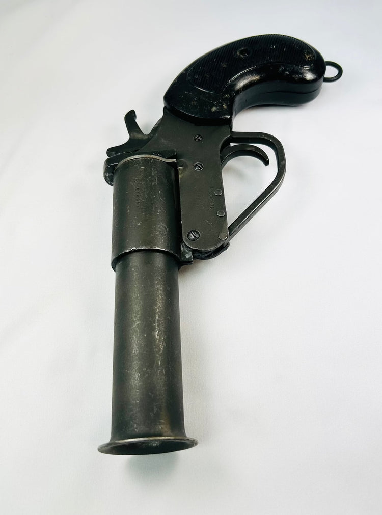British and Allied-issued Webley MK. V flare pistol, 1-inch bore, flared bell muzzle, serial #148583, 1939–1945