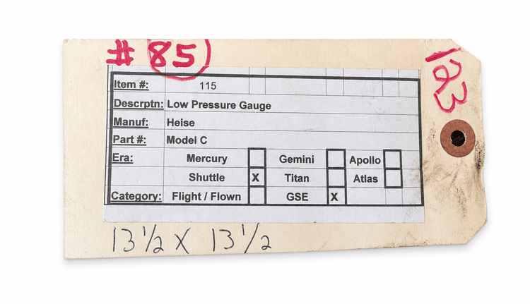 Original provenance tag for a Heise Model C low-pressure gauge associated with Space Shuttle ground support equipment.