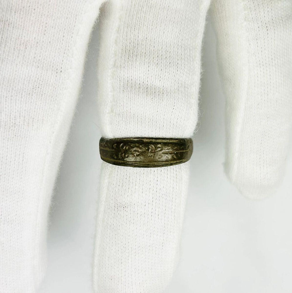 Ancient Roman bronze band ring 1st–4th century CE with incised decorative motifs