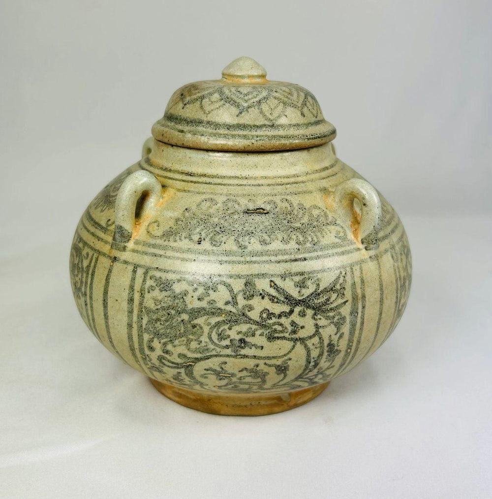 Well-preserved 14th–16th century Sawankhalok glazed bowl from Thailand, Sukhothai-era craftsmanship