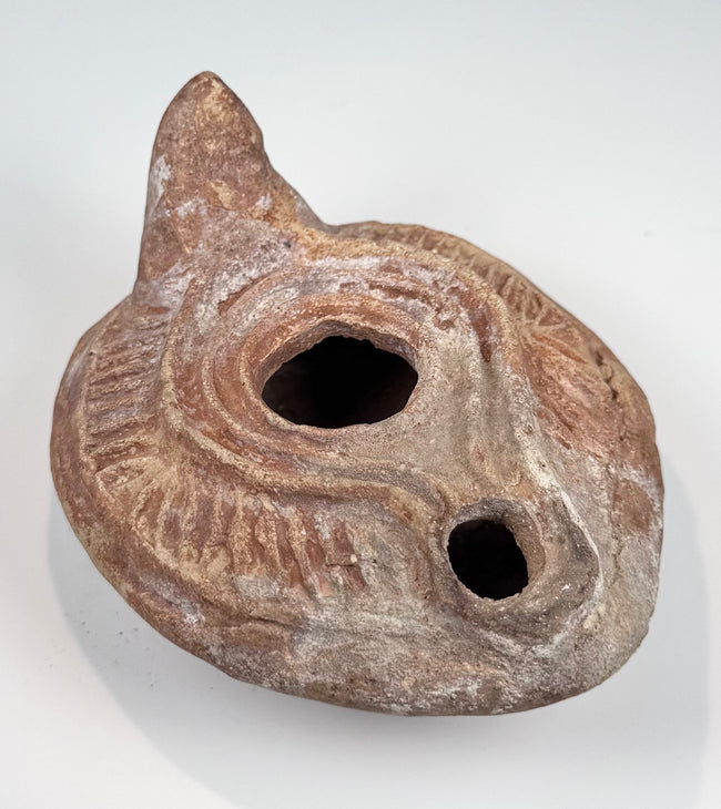Ancient Eastern Mediterranean mold-made oil lamp from the 5th–6th century CE