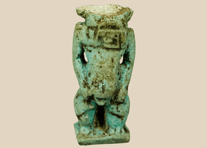 Antiguo Egipto | Amuleto de deidad protectora de loza azul | Circa 664–332 a. C.
