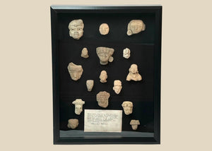 Fragmentos de figurillas y máscaras de barro mesoamericanas antiguas | Caja de 16 | 200 a. C.–900 d. C.