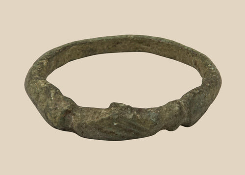 Ancient Roman bronze finger ring with incised palm branch motif, circa 2nd–4th century CE