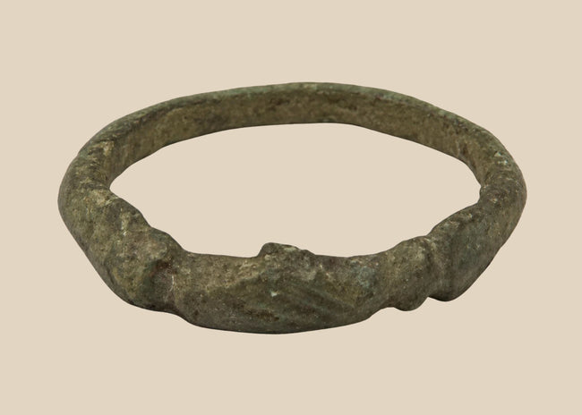 Ancient Roman bronze finger ring with incised palm branch motif, circa 2nd–4th century CE