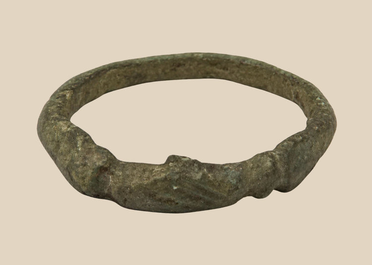 Ancient Roman bronze finger ring with incised palm branch motif, circa 2nd–4th century CE